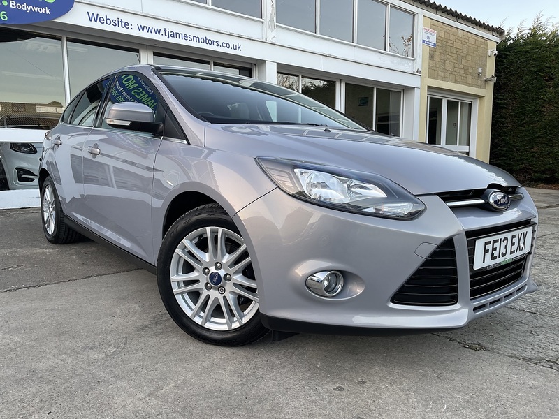 Ford 1.0T EcoBoost Titanium Hatchback 5dr Petrol Manual Euro 5 (s/s) (100 ps)