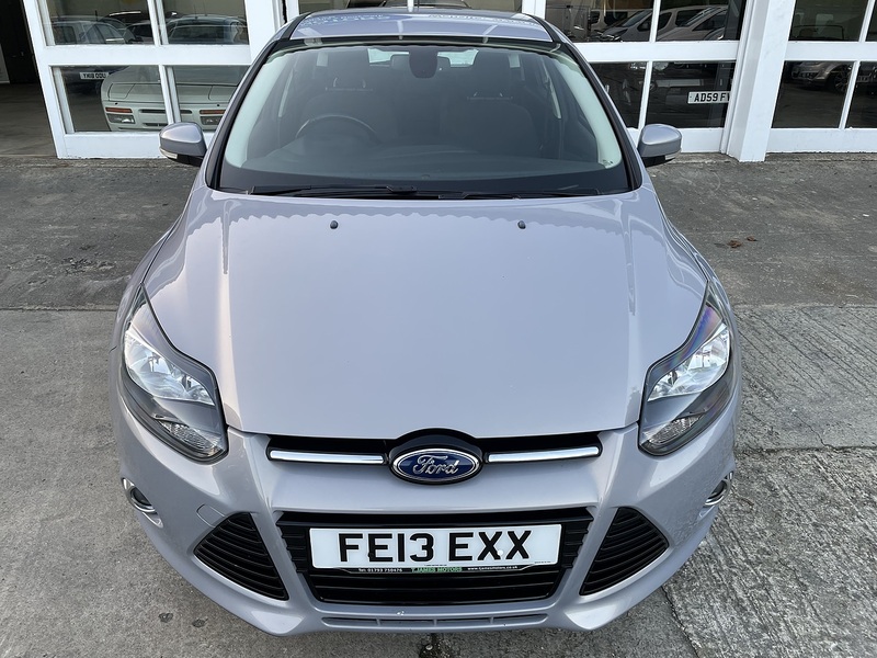 Ford 1.0T EcoBoost Titanium Hatchback 5dr Petrol Manual Euro 5 (s/s) (100 ps)