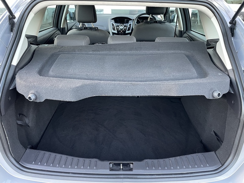 Ford 1.0T EcoBoost Titanium Hatchback 5dr Petrol Manual Euro 5 (s/s) (100 ps)