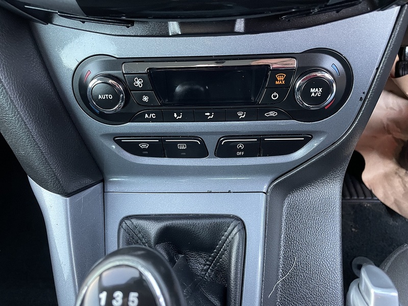 Ford 1.0T EcoBoost Titanium Hatchback 5dr Petrol Manual Euro 5 (s/s) (100 ps)