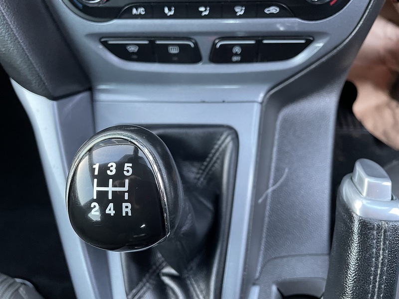 Ford 1.0T EcoBoost Titanium Hatchback 5dr Petrol Manual Euro 5 (s/s) (100 ps)