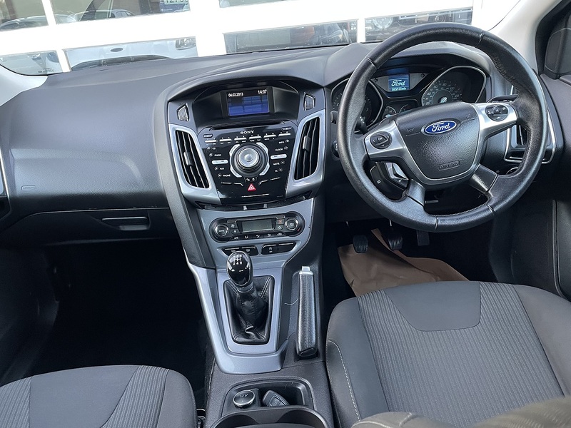 Ford 1.0T EcoBoost Titanium Hatchback 5dr Petrol Manual Euro 5 (s/s) (100 ps)