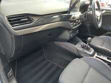 Ford Focus T EcoBoost MHEV ST-Line X Edition 