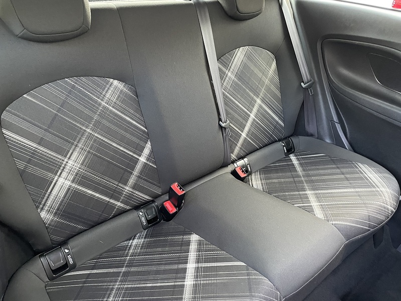 Vauxhall 1.2i Limited Edition Hatchback 3dr Petrol Manual Euro 6 (70 ps)