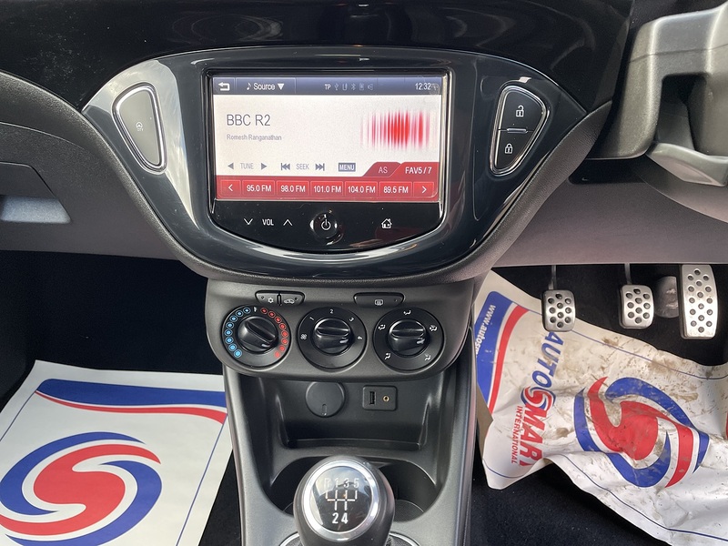 Vauxhall 1.2i Limited Edition Hatchback 3dr Petrol Manual Euro 6 (70 ps)