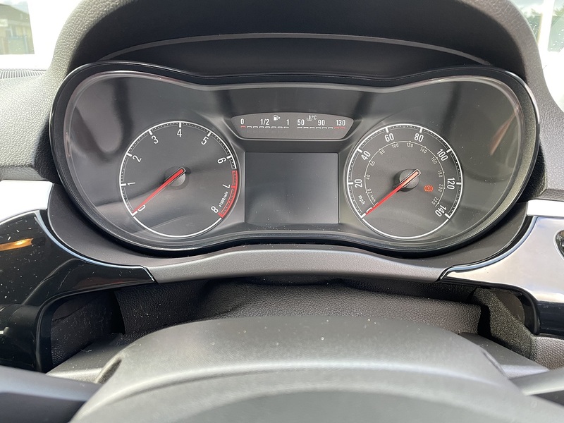 Vauxhall 1.2i Limited Edition Hatchback 3dr Petrol Manual Euro 6 (70 ps)