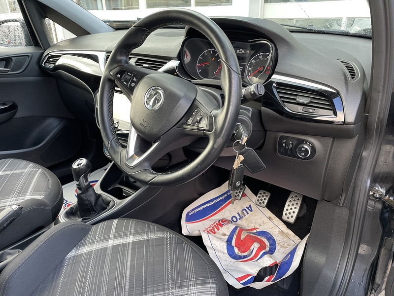 Vauxhall 1.2i Limited Edition Hatchback 3dr Petrol Manual Euro 6 (70 ps)