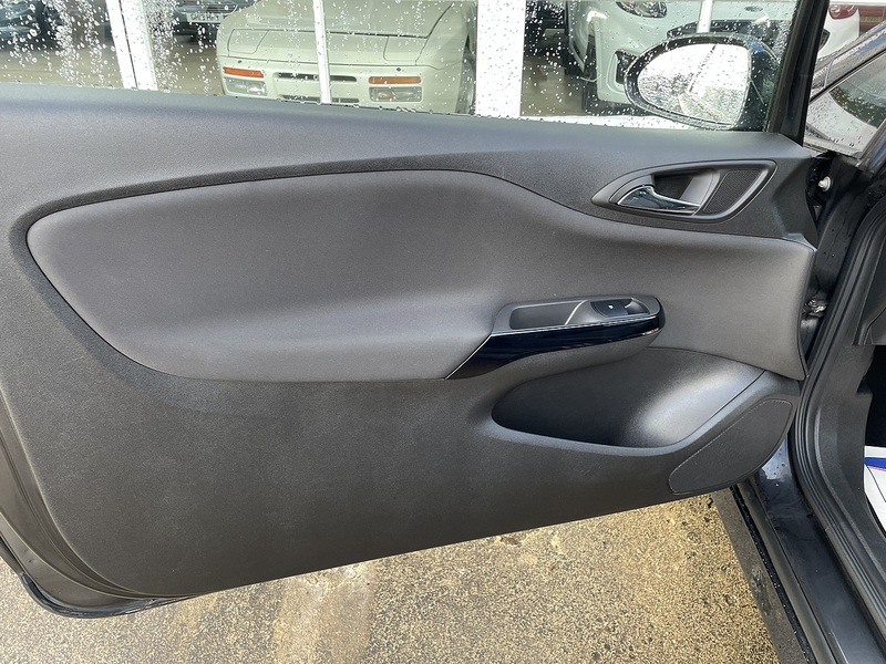 Vauxhall 1.2i Limited Edition Hatchback 3dr Petrol Manual Euro 6 (70 ps)