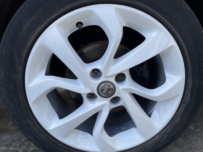 Vauxhall 1.2i Sting Hatchback 3dr Petrol Manual Euro 6 (70 ps)