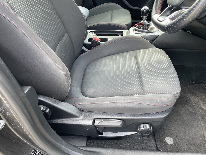 Ford 1.0T EcoBoost ST-Line Hatchback 5dr Petrol Manual Euro 6 (s/s) (125 ps)