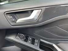 Ford Focus T EcoBoost ST-Line 