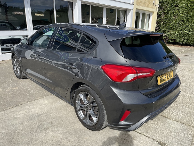 Ford 1.0T EcoBoost ST-Line Hatchback 5dr Petrol Manual Euro 6 (s/s) (125 ps)