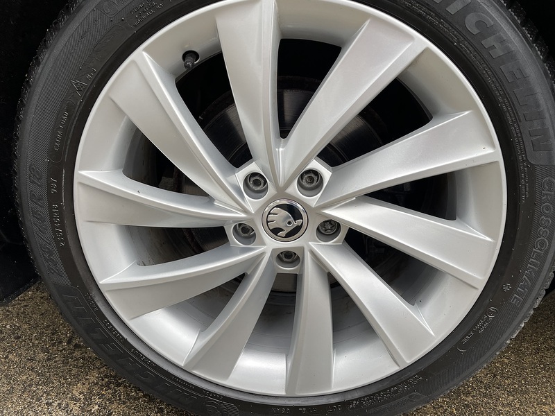 Skoda 2.0 TSI SE L Executive Estate 5dr Petrol DSG Euro 6 (s/s) (220 ps)