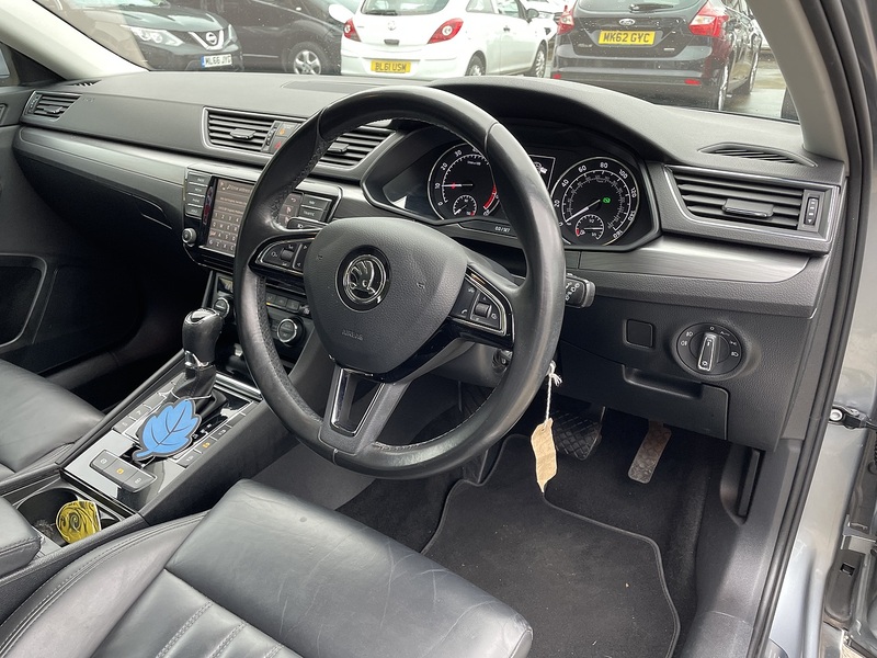 Skoda 2.0 TSI SE L Executive Estate 5dr Petrol DSG Euro 6 (s/s) (220 ps)