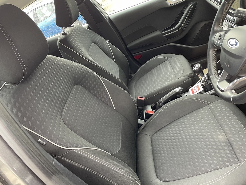 Ford 1.0T EcoBoost Zetec Hatchback 5dr Petrol Manual Euro 6 (s/s) (100 ps)