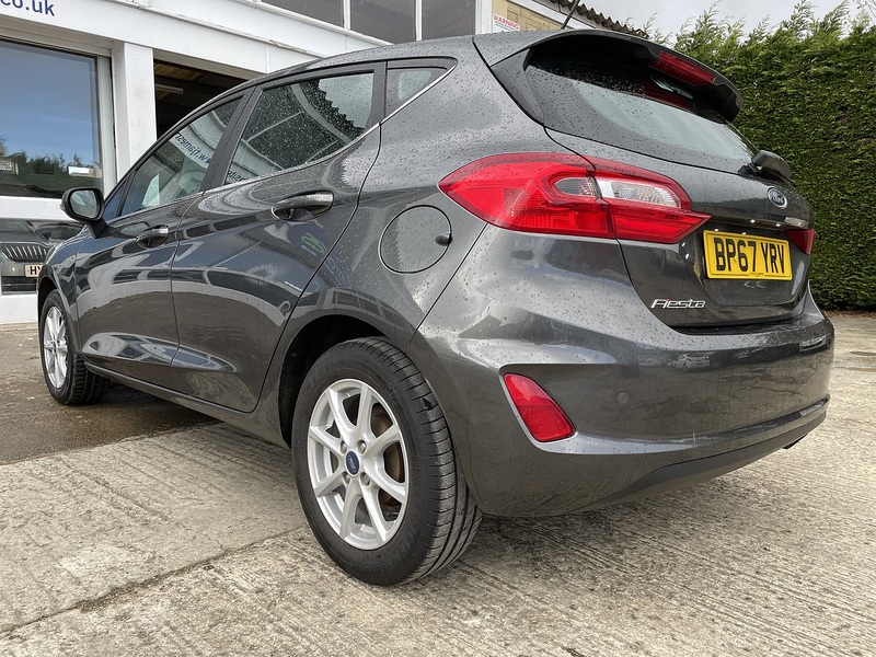 Ford 1.0T EcoBoost Zetec Hatchback 5dr Petrol Manual Euro 6 (s/s) (100 ps)