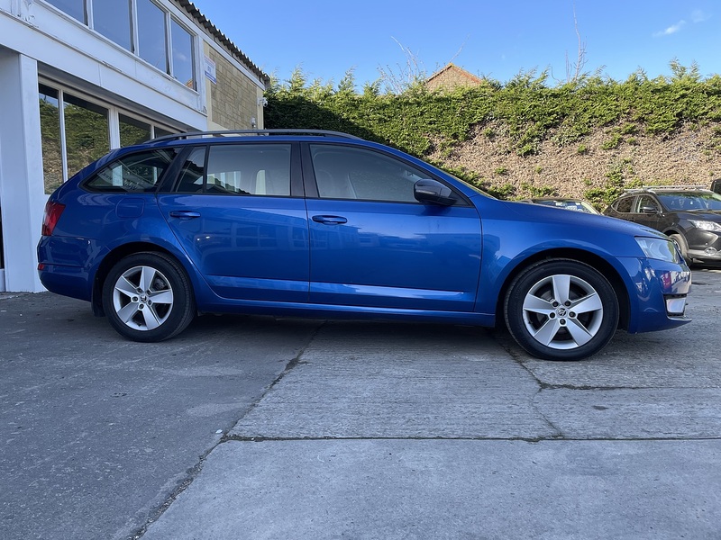 Skoda 1.6 TDI SE Estate 5dr Diesel Manual Euro 5 (s/s) (105 ps)
