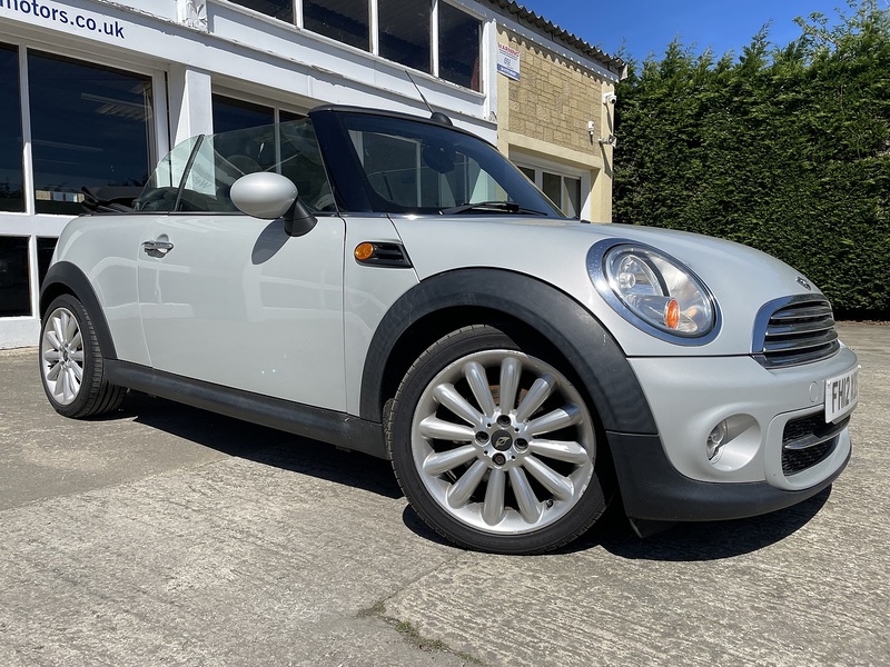 MINI 1.6 Cooper D Convertible 2dr Diesel Manual Euro 5 (s/s) (112 ps)