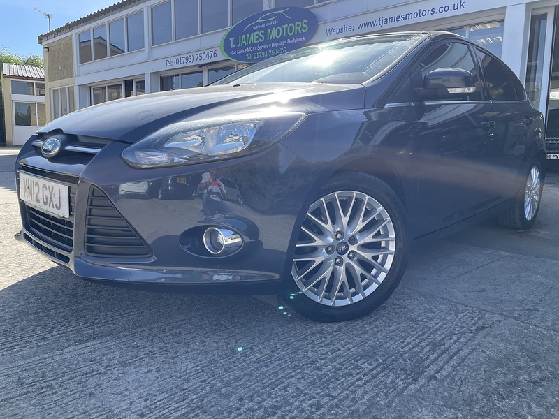 Ford 1.0T EcoBoost Zetec Hatchback 5dr Petrol Manual Euro 5 (s/s) (100 ps)