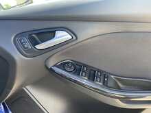 Ford Focus T EcoBoost Titanium 