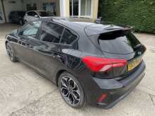 Ford Focus T EcoBoost ST-Line X 
