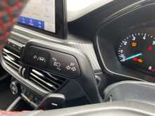 Ford Focus T EcoBoost ST-Line X 