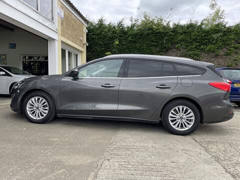 1.0T EcoBoost Titanium Estate 5dr Petrol Auto Euro 6 (s/s) (125 ps)
