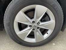 Volvo XC60 B4 MHEV Momentum 