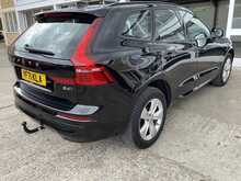 Volvo XC60 B4 MHEV Momentum 