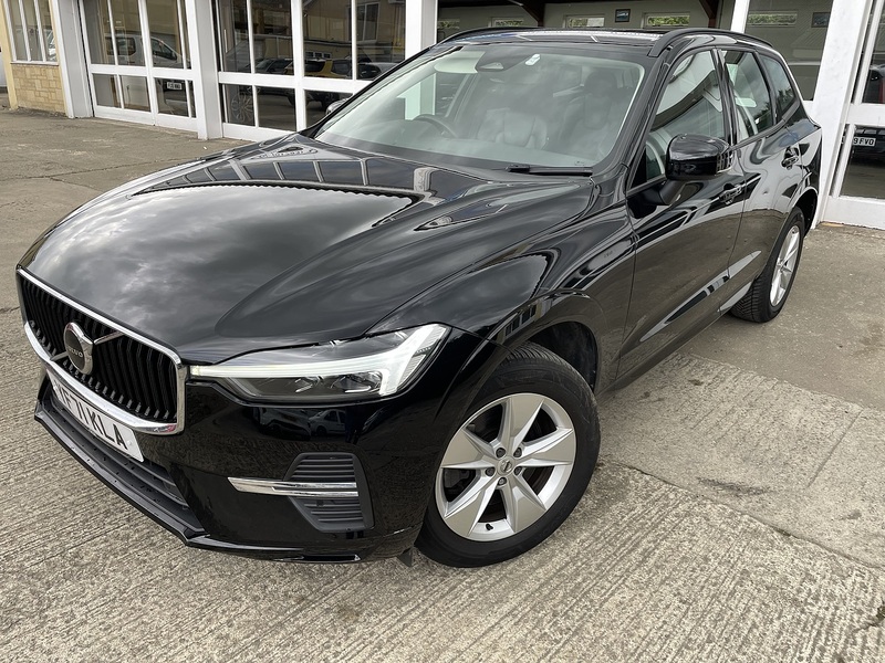 Volvo 2.0 B4 MHEV Momentum SUV 5dr Diesel Hybrid Auto AWD Euro 6 (s/s) (197 ps)