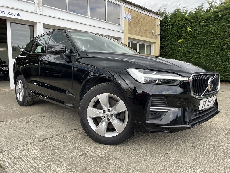 Volvo 2.0 B4 MHEV Momentum SUV 5dr Diesel Hybrid Auto AWD Euro 6 (s/s) (197 ps)