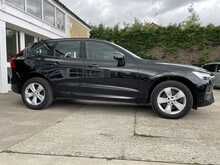 Volvo XC60 B4 MHEV Momentum 
