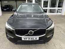 Volvo XC60 B4 MHEV Momentum 