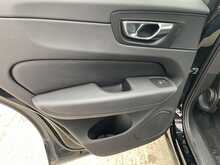 Volvo XC60 B4 MHEV Momentum 