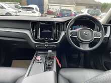 Volvo XC60 B4 MHEV Momentum 