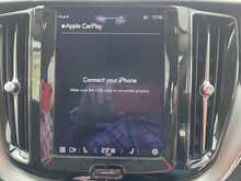Volvo XC60 B4 MHEV Momentum 