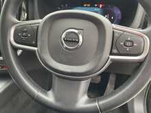 Volvo XC60 B4 MHEV Momentum 