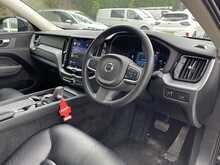 Volvo XC60 B4 MHEV Momentum 