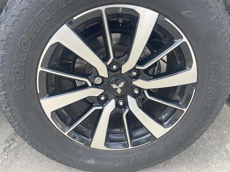 Mitsubishi 2.4D 4 SUV 5dr Diesel Auto 4WD Euro 6 (181 ps)
