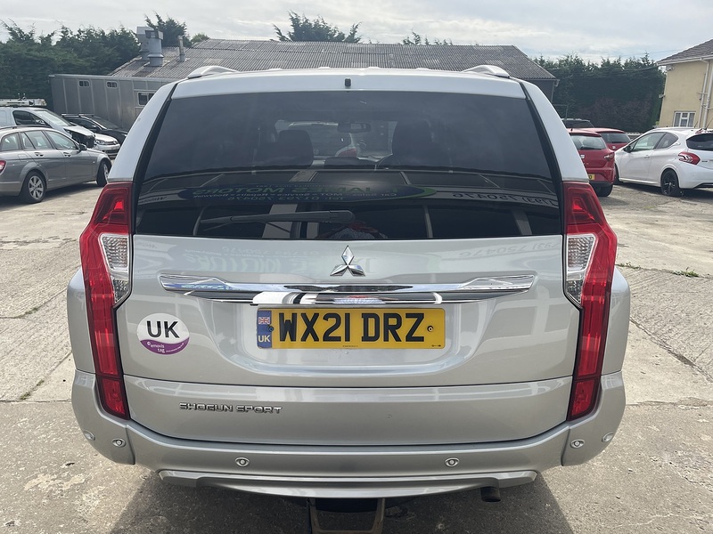 Mitsubishi 2.4D 4 SUV 5dr Diesel Auto 4WD Euro 6 (181 ps)