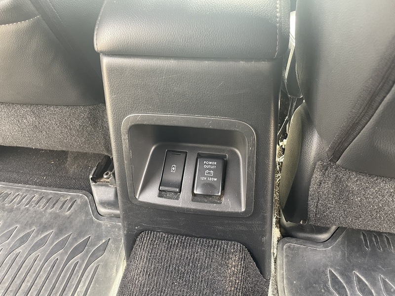 Mitsubishi 2.4D 4 SUV 5dr Diesel Auto 4WD Euro 6 (181 ps)