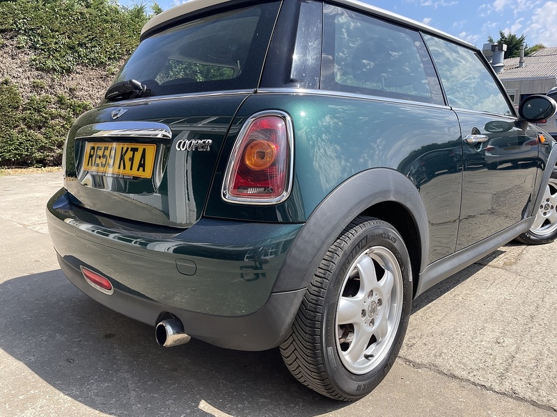 MINI 1.6 Cooper Hatchback 3dr Petrol Manual Euro 4 (120 ps)