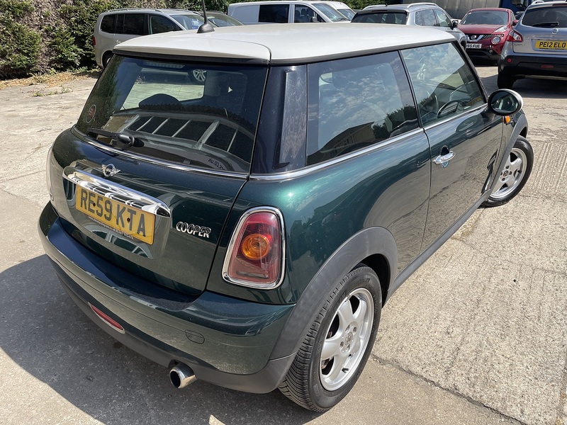 MINI 1.6 Cooper Hatchback 3dr Petrol Manual Euro 4 (120 ps)