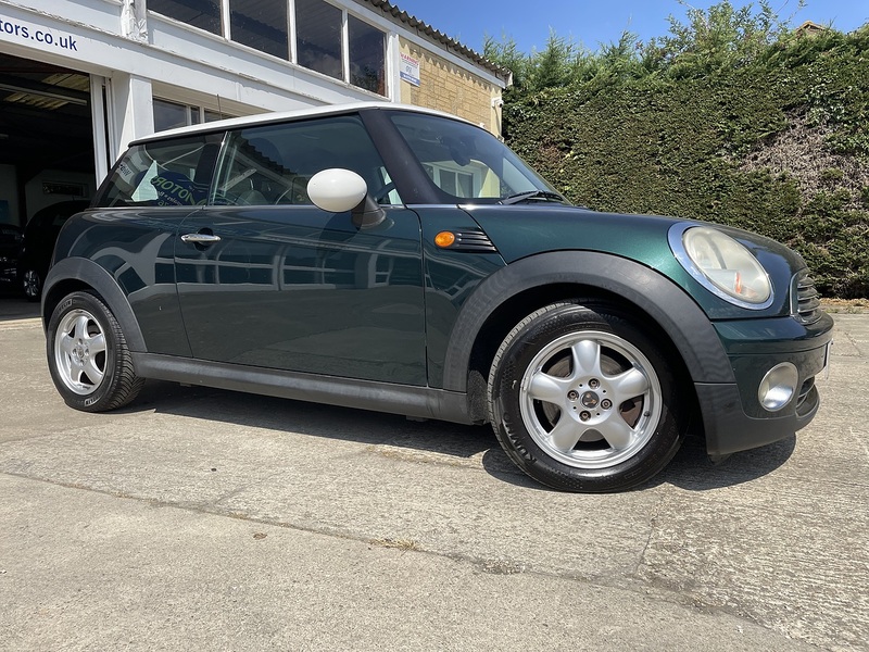 MINI 1.6 Cooper Hatchback 3dr Petrol Manual Euro 4 (120 ps)