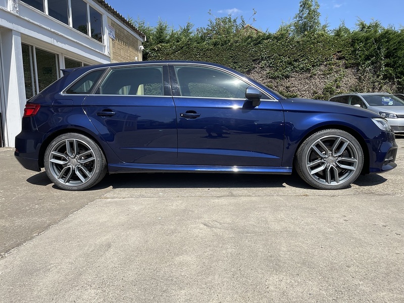 Audi 2.0 TFSI Sportback 5dr Petrol S Tronic quattro Euro 6 (s/s) (300 ps)