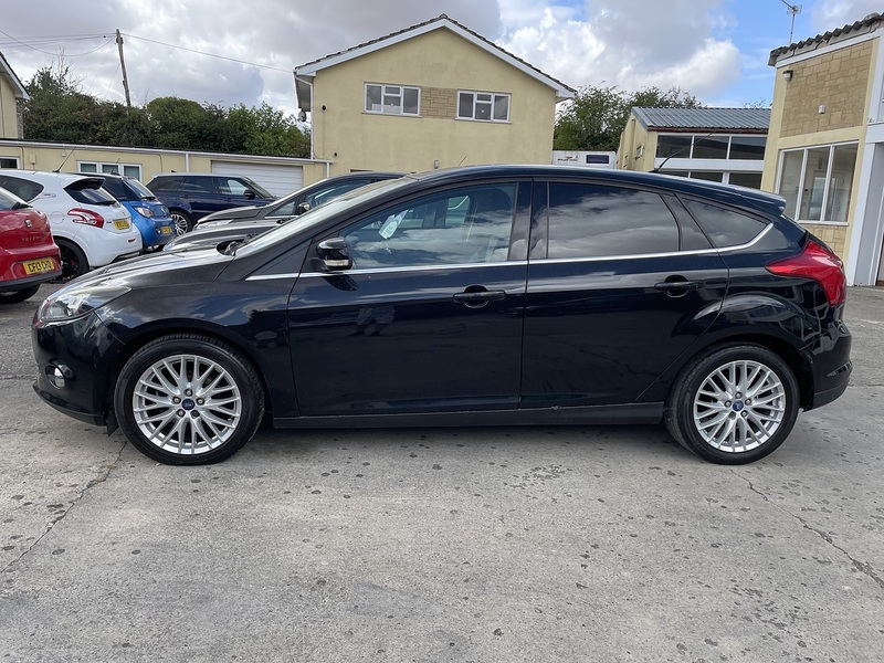 Ford 1.0T EcoBoost Zetec Hatchback 5dr Petrol Manual Euro 5 (s/s) (100 ps)