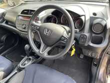 Honda Jazz i-VTEC ES 
