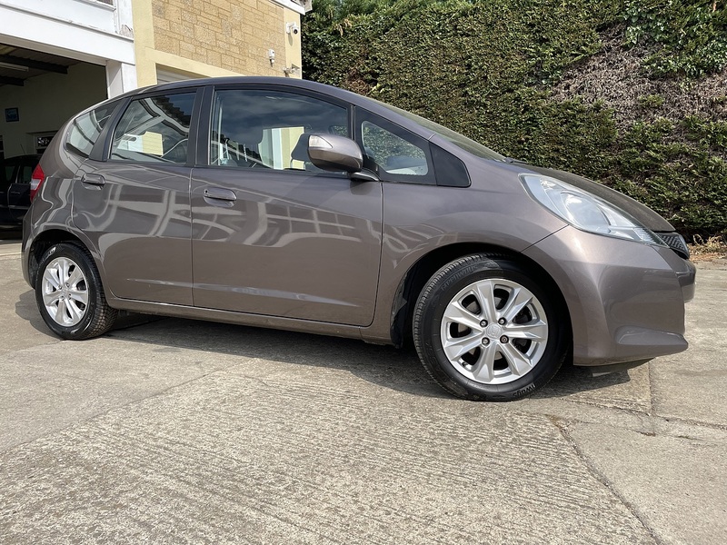 Honda 1.4 i-VTEC ES Hatchback 5dr Petrol CVT Euro 5 (99 ps)