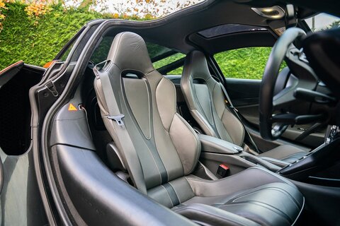 4.0T V8 Coupe 2dr Petrol SSG Euro 6 (s/s) (720 ps)