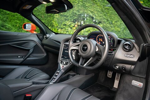 4.0T V8 Coupe 2dr Petrol SSG Euro 6 (s/s) (720 ps)